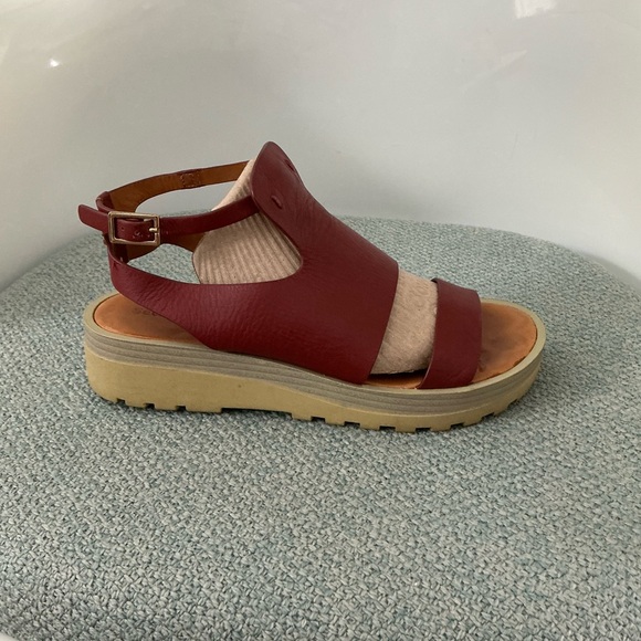 See By Chloe Burgundy Leather Sandals. Size 38 - Picture 3 of 9